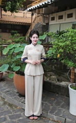 Bộ lam cổ đứng viền thêu sen