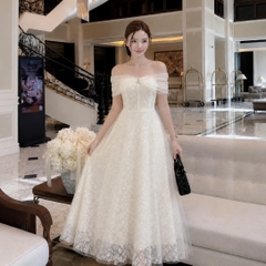 Đầm thiết kế trễ vai đính đá trước ngực  ren tùng xoè