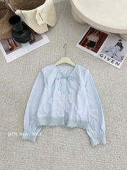 Áo kiểu  thô cổ tròn buộc nơ ren gấu chân áo