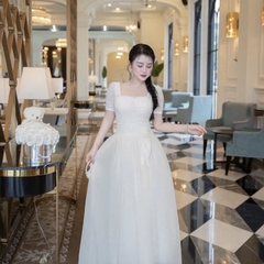 Đầm cổ vuông đính ngọc hoa eo không xẻ