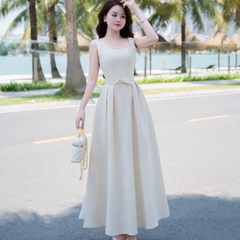 Đầm thiết kế 2 dây cổ vuông dáng dài