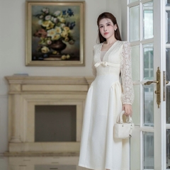 Đầm thiết kế cổ V ren tay dài dáng dài cao cấp