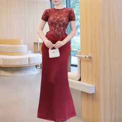 Đầm thiết kế ren body cổ tròn dáng dài thanh lịch