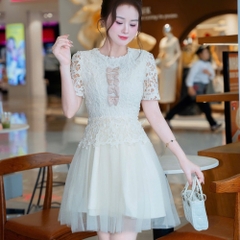 Đầm thiết kế cổ tròn ren 5 nơ ngực