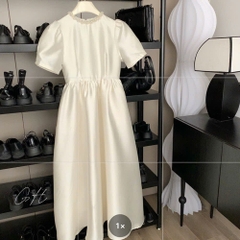 Đầm cổ ngọc đính tay bồng dáng xoè H