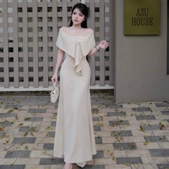 Đầm thiết kế lụa khoăn choàng đính đá