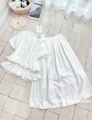 Set áo cổ tròn nhúng bèo chân váy phồng dài