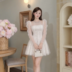 Đầm thiết kế cổ yếm đính đá tay dài dáng ngắn