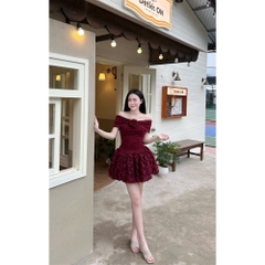 Đầm thiết kế trễ vai ren nơ hoa tùng gợi sóng