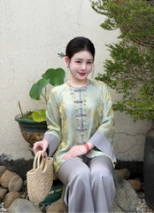 Lam tằm ánh cổ tròn tay loe