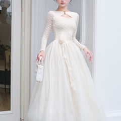 Đầm thiết kế tay dài lưới dáng xoè khoét ngực sang chảnh