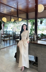 Đầm thiết kế cổ tròn dáng dài ôm body