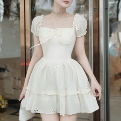 Đầm vải tay nhúng cổ vuông xoè nhẹ 2 tầng dáng ngắn ôm ngực 2 màu xanh biển / kem