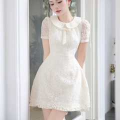 Đầm ngắn chữ A cổ sen ren trẻ trung thiết kế