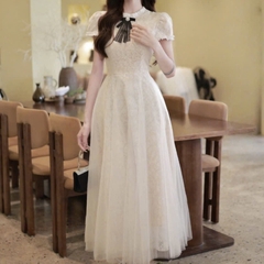 Đầm thiết kế bồng cổ tròn công chúa ren thiết kế