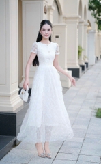 Đầm ren thiết kế cao cấp phối tay ren sang chảnh tầng voan lượn sóng dáng dài trắng kem cổ tròn