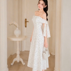 Đầm thiết kế 2 dây trễ vai nơ bên vai chấm bi