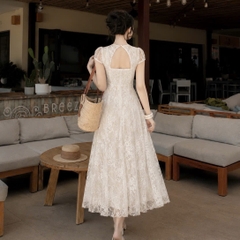 Đầm thiết kế hở lưng ren dáng dài