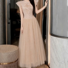 Đầm thiết kế ren tay phồng hoa nổi tùng xoè