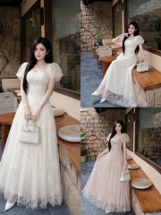 Đầm thiết kế ren tay phồng cổ vuông dáng xoè