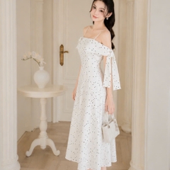 Đầm thiết kế 2 dây trễ vai nơ bên vai chấm bi