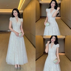 Đầm thiết kế cổ V tay phồng dáng dài