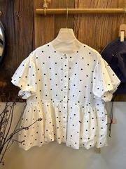 Áo kiểu cổ tròn babydoll chấm bi vàng