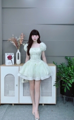 Đầm ngắn cổ vuông hoa nhí 2 sọc dọc eo phối ren