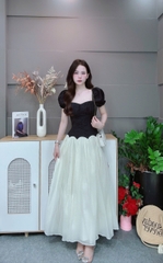 Đầm dài cổ vuông cúp ngực tay bồng đan eo