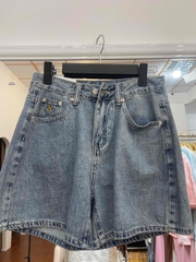 J2886 quần short charm ngựa