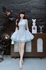 Đầm cổ yếm xòe hoa nhí
