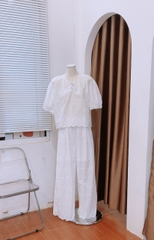 Set áo cổ tròn đan dây hoa nổi kèm quần dài