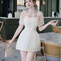 Đầm thiết kế 2 dây nơ eo kèm choàng ren