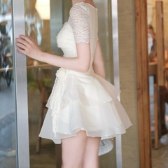 Đầm cổ vuông viền ngọc ren ngắn tay ngắn phối ren 2 tầng voan đi tiệc