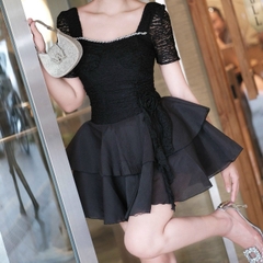 Đầm cổ vuông viền ngọc ren ngắn tay ngắn phối ren 2 tầng voan đi tiệc