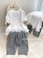 Set áo babydoll trắng quần caro đen dài