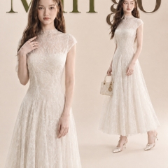 Đầm thiết kế ren cao cổ dáng dài xoè
