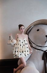 Đầm 2 dây chấm bi ren ngực