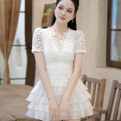 Đầm ngắn ren nhiều tầng cổ V cổ tim viền ren cao cấp sang chảnh đi tiệc thiết kế cao cấp