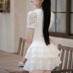 Đầm ngắn ren nhiều tầng cổ V cổ tim viền ren cao cấp sang chảnh đi tiệc thiết kế cao cấp