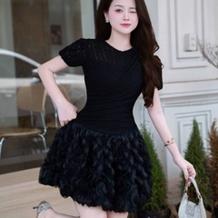 Đầm thiết kế ren tùng bồng tiểu thư