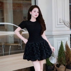 Đầm thiết kế ren tùng bồng tiểu thư