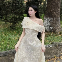 Đầm thiết kế ren lệch vai dáng dài