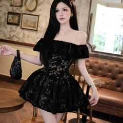 Đầm thiết kế trễ vai ren bèo dáng ngắn