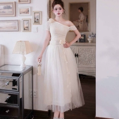 Đầm thiết kế lệch vai hoa vai hoa eo tùng xòe