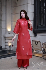Áo dài thêu hoa cúc nhỏ phối nơ cổ