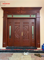 Cửa thép vân gỗ 4 cánh – Điểm nhấn đắt giá cho mặt tiền nhà phố, biệt thự…