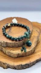 Vòng Lam thiên lục 8mm mix Dzi nanh cọp, hippy, điếu lam mập ú