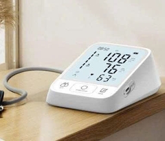 MÁY ĐO HUYẾT ÁP ĐIỆN TỬ BẮP TAY CP-B01