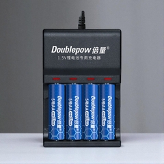 Bộ sạc Doublepow L152 1.5V 450Ah 4 chỗ